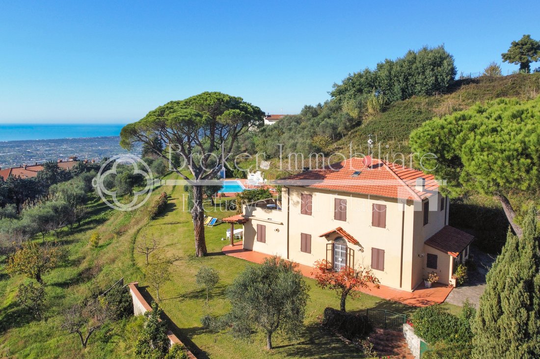 Villa in Massarosa, Tuscany, Italy 1 - 11439826