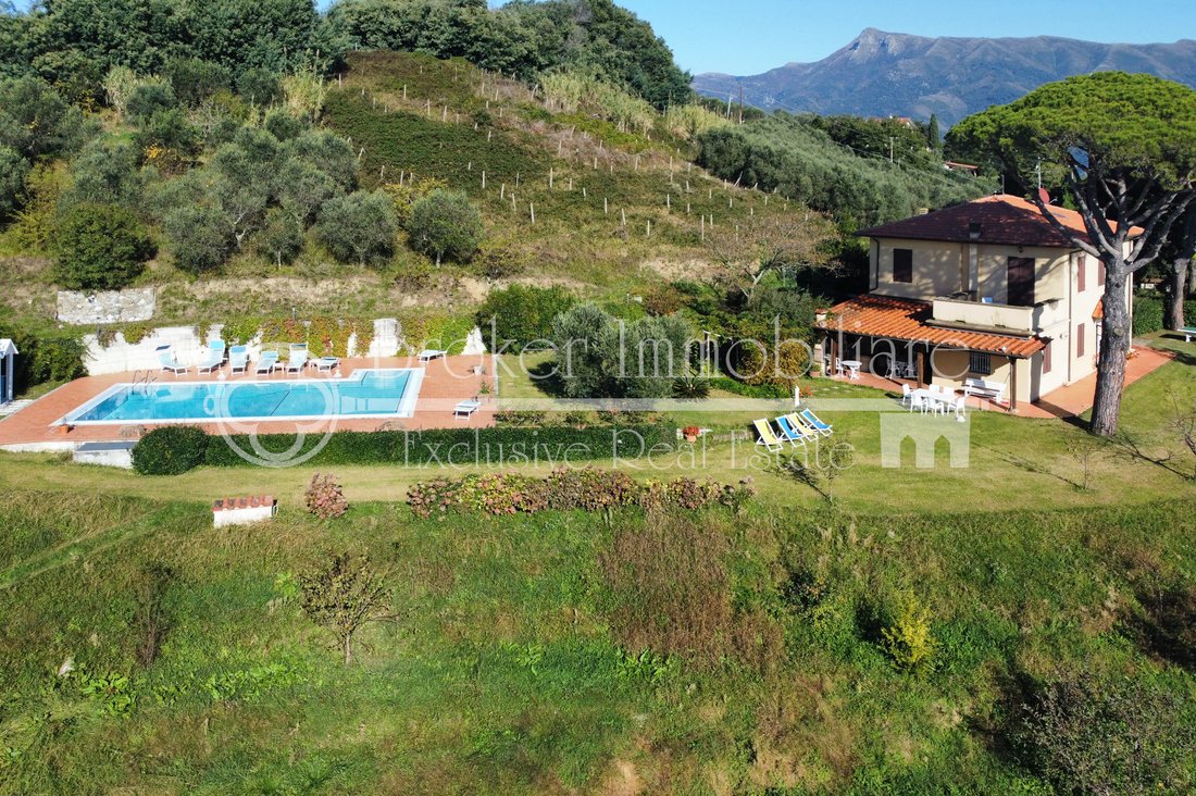 Villa in Massarosa, Tuscany, Italy 4 - 11439826