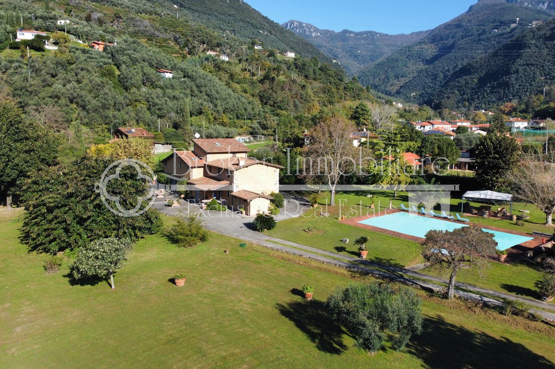 Villa in Tonfano, Pietrasanta, Italy 3 - 11563427