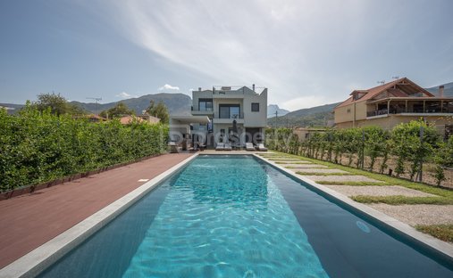 Villa in Diakoptou, Diakopto, Griechenland 1