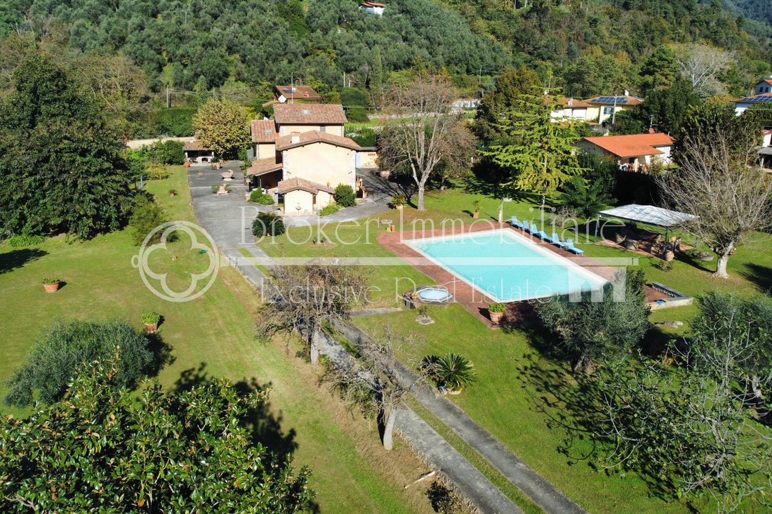Villa in Tonfano, Pietrasanta, Italy 5 - 11563427