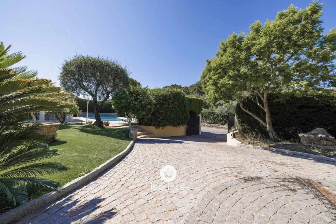 Villa in Villefranche-sur-Mer, Provence-Alpes-Côte d'Azur, France 4 - 14961617