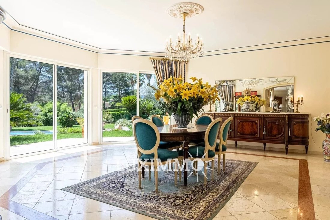 Villa in Mougins, Provence-Alpes-Côte d'Azur, France 3 - 13734086