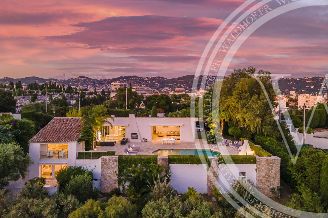 Villa in Cannes, Provence-Alpes-Côte d'Azur, France 1 - 13691081