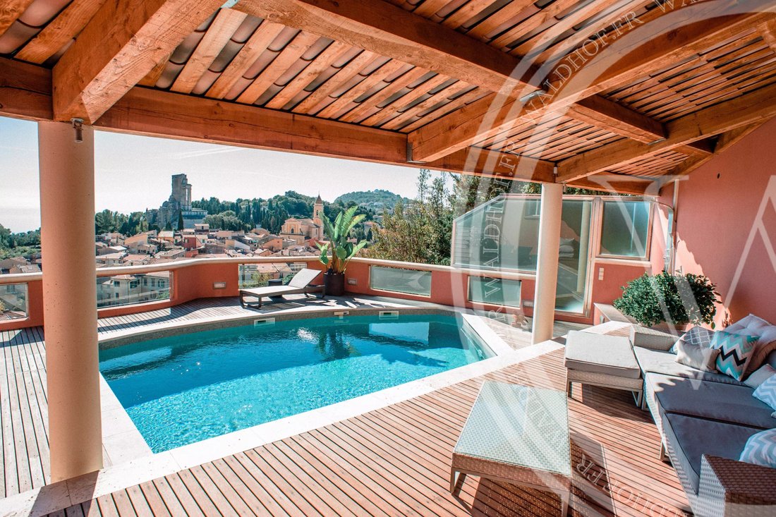 Villa in La Turbie, Provence-Alpes-Côte d'Azur, France 2 - 12410338