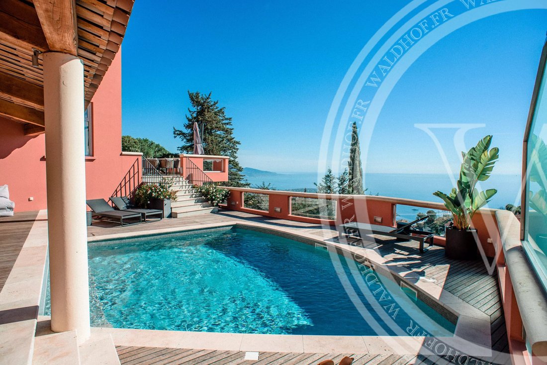 Villa in La Turbie, Provence-Alpes-Côte d'Azur, France 1 - 12410338