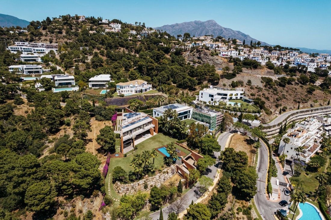 House in Benahavis, Andalusia, Spain 2 - 14960096