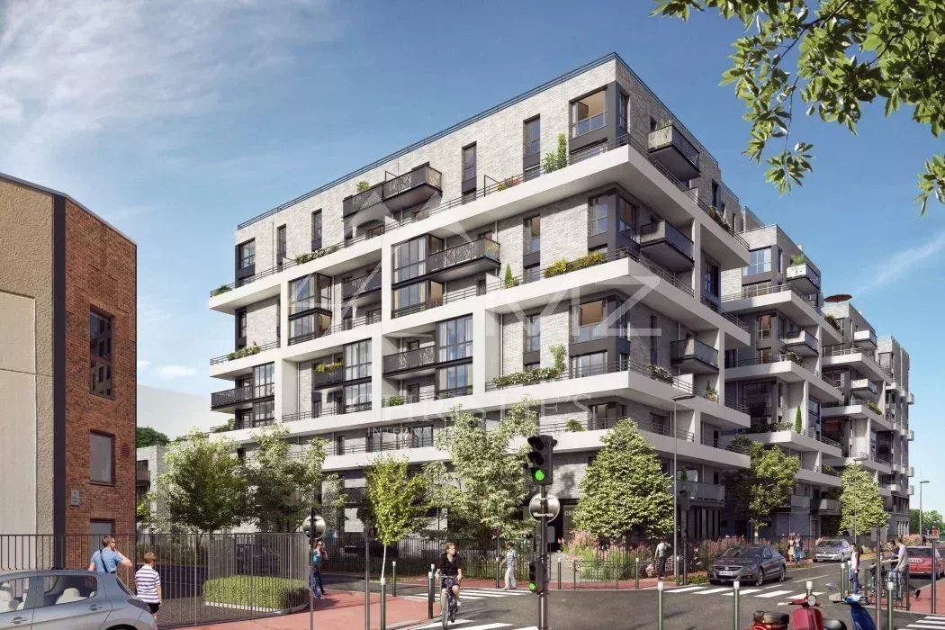 Apartment in Centre Ville, Suresnes, France 1 - 12893272