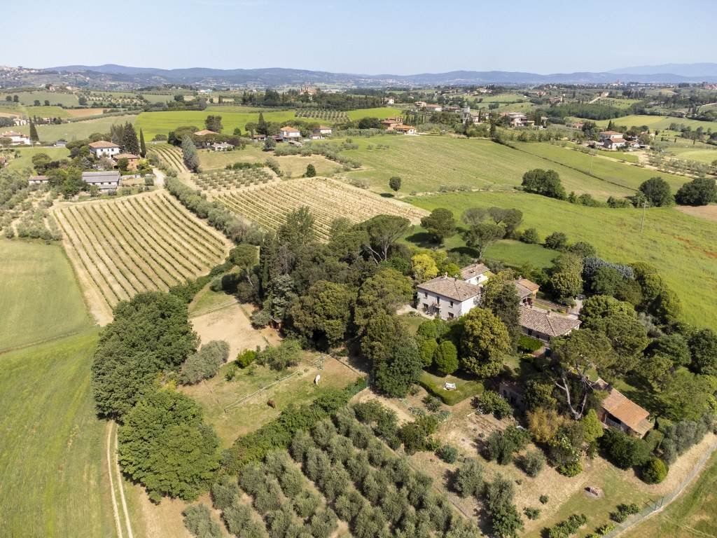 Villa in Foiano della Chiana, Tuscany, Italy 4 - 14960451