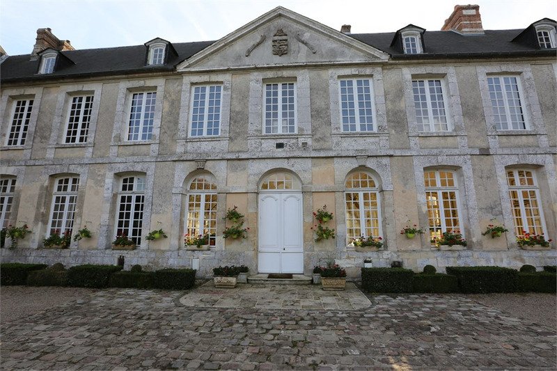 Château des Siècles: A 42-Hectare Norman Legacy Near Honfleur’s Golden Light