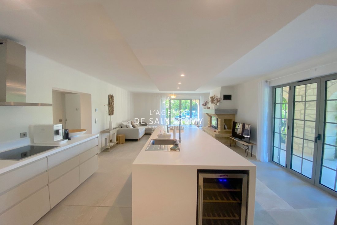 Villa in Saint-Rémy-de-Provence, Provence-Alpes-Côte d'Azur, France 4 - 14960719