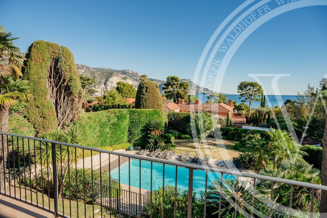 Villa in Saint-Jean-Cap-Ferrat, Provence-Alpes-Côte d'Azur, France 3 - 13690765