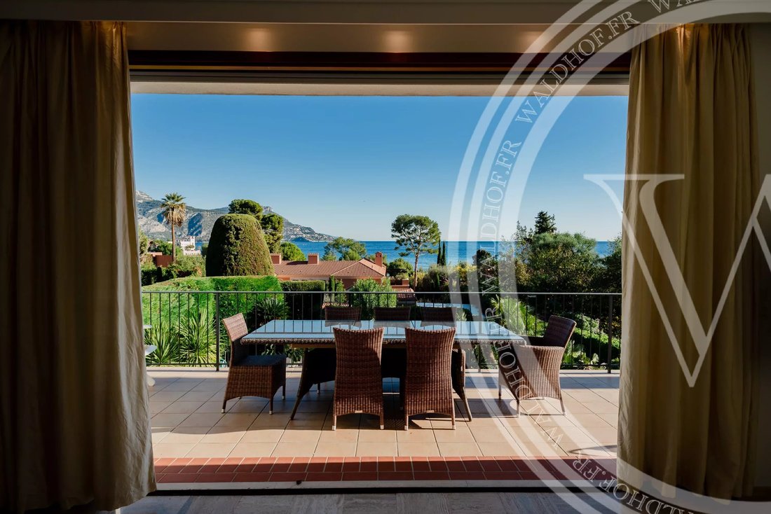 Villa in Saint-Jean-Cap-Ferrat, Provence-Alpes-Côte d'Azur, France 2 - 13690765