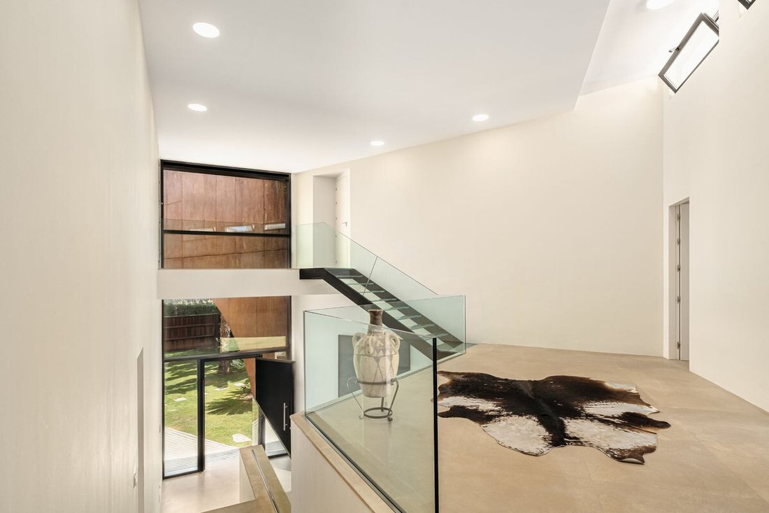 House in Benahavis, Andalusia, Spain 4 - 14960096