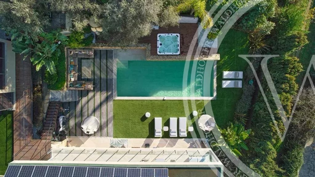 Villa in Cannes, Provence-Alpes-Côte d'Azur, France 2 - 13691188