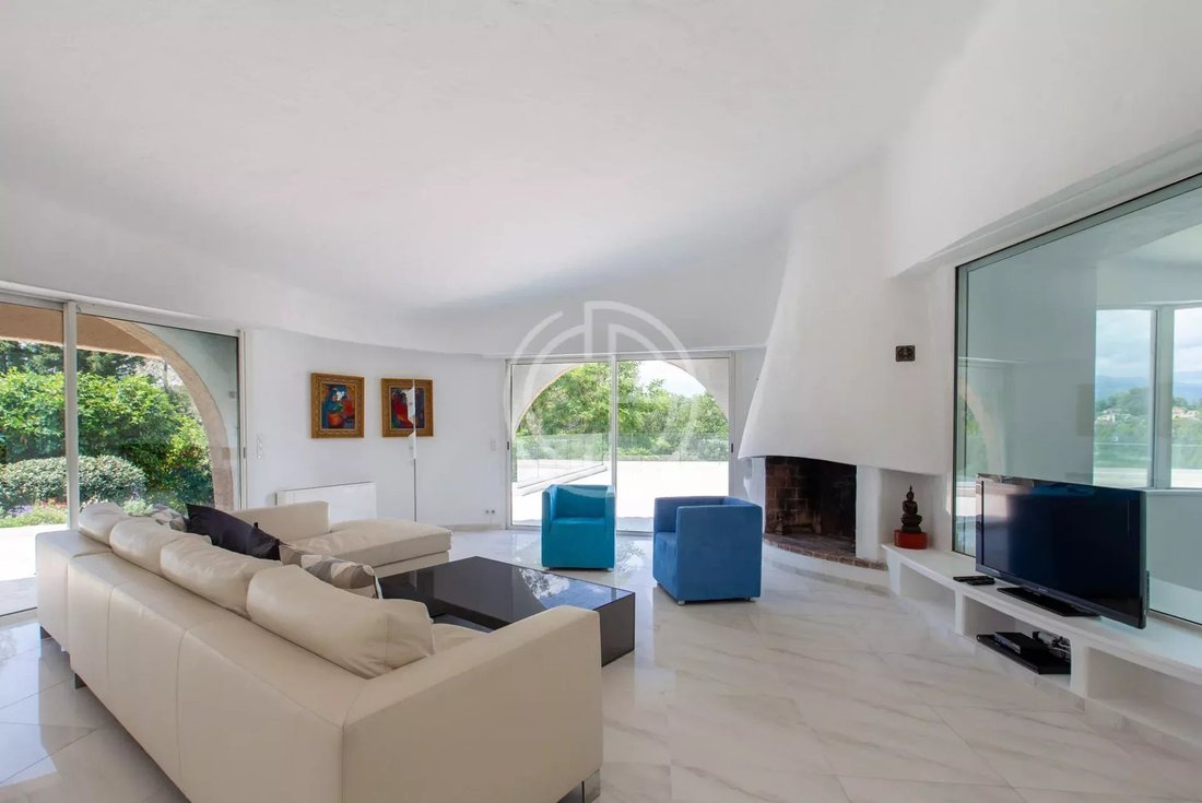 Villa in Mougins, Provence-Alpes-Côte d'Azur, France 3 - 14531596