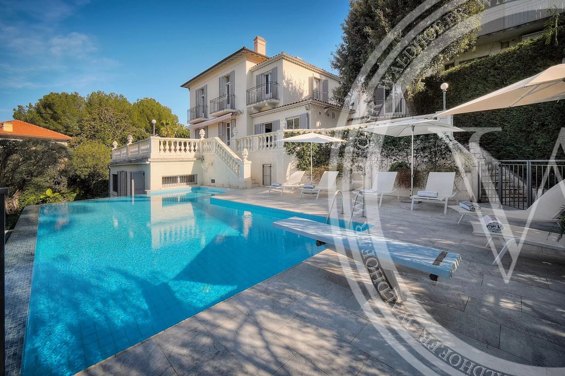 Villa in Antibes, Provence-Alpes-Côte d'Azur, France 2 - 13825709