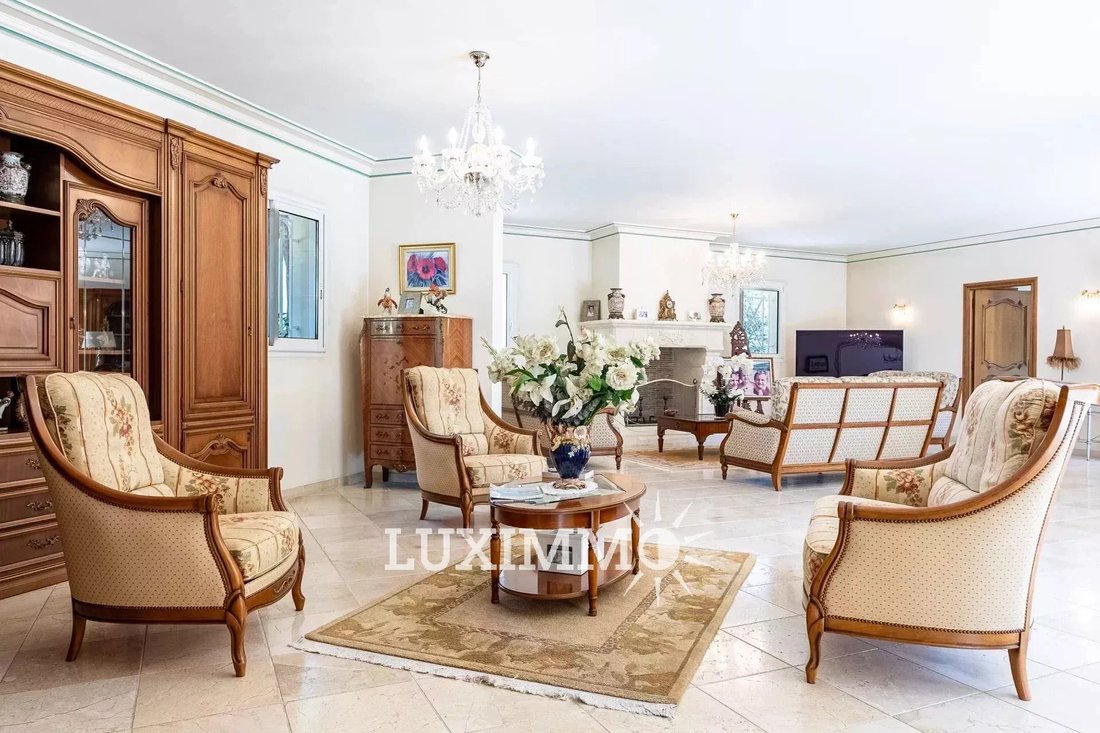 Villa in Mougins, Provence-Alpes-Côte d'Azur, France 4 - 13734086