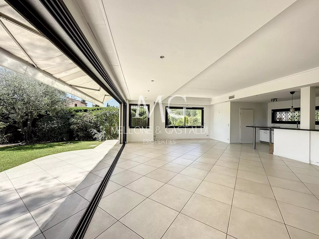 Villa in Mougins, Provence-Alpes-Côte d'Azur, France 5 - 14531375