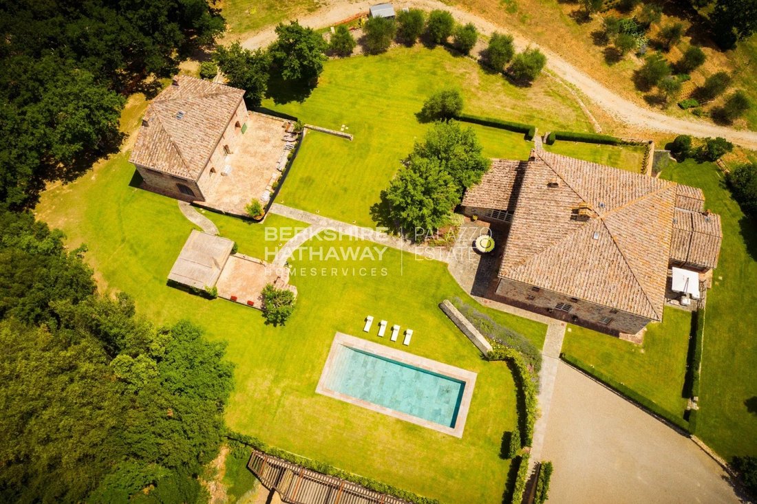 Villa in Monteriggioni, Tuscany, Italy 1 - 11634086