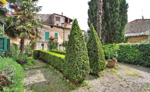 Villa in Torrita di Siena, Tuscany, Italy 1