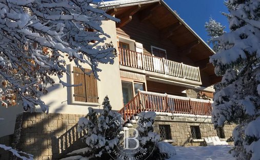 Chalet a Font-Romeu-Odeillo-Via, Occitania, Francia 1