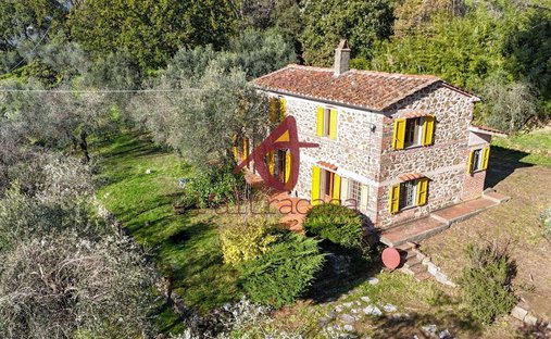 Country House in Giuseppe Verdi - Alessandro Bicchierai, Montecatini Terme, Italy 1