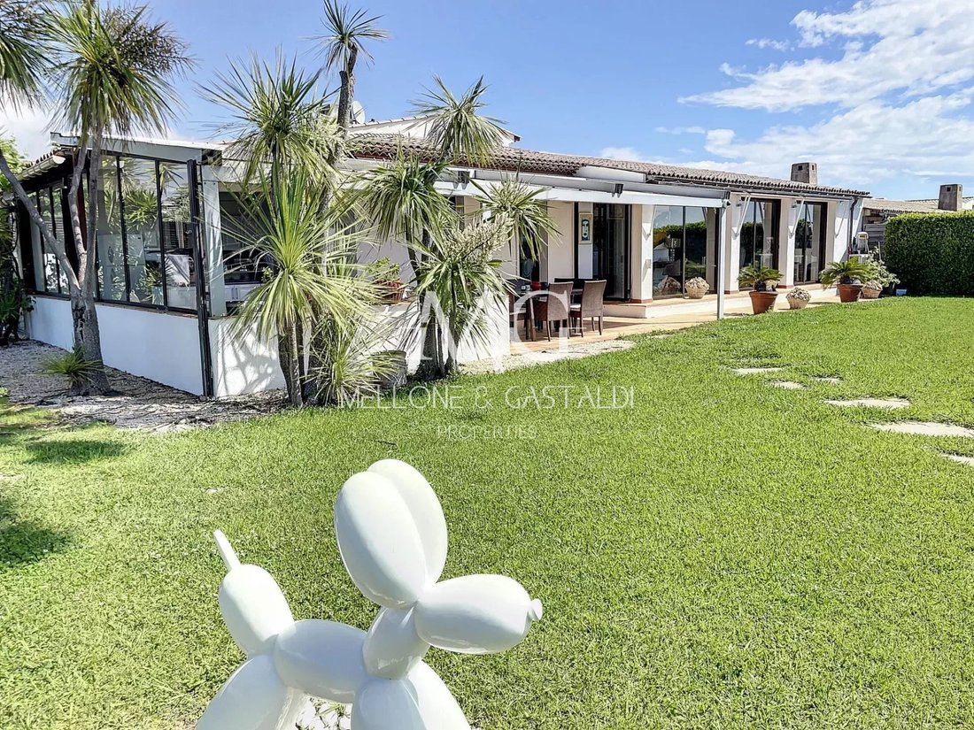 Villa in Vaug, Villeneuve-Loubet, France 3 - 13126145