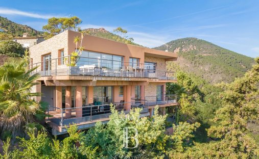 Villa in Théoule-sur-Mer, Provence-Alpes-Côte d'Azur, France 1