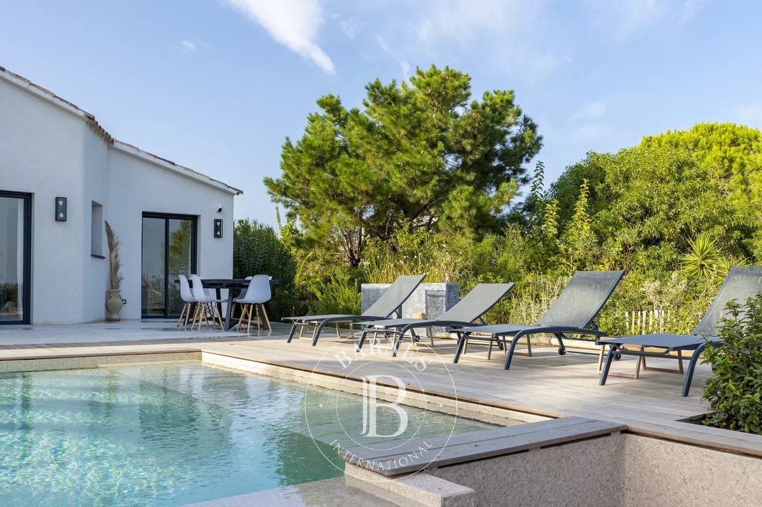 Villa in Lecci, Corsica, France 5 - 12953366