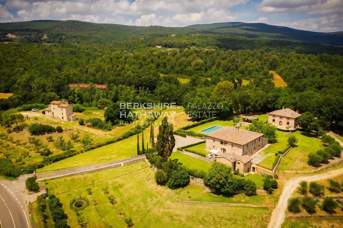 Villa in Monteriggioni, Tuscany, Italy 4 - 11634086