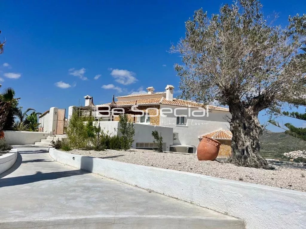 Villa in el Poble Nou de Benitatxell / Benitachell, Valencian Community, Spain 2 - 13646818