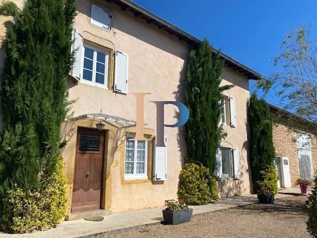 House in Saint-Christophe-en-Brionnais, Bourgogne – Franche-Comté, France 1 - 14531157