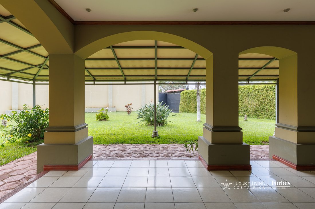 House in Cinco Esquinas, San José Province, Costa Rica 4 - 14962883