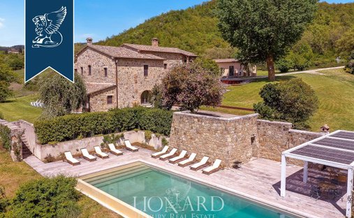 Villa in Sarteano, Tuscany, Italy 1