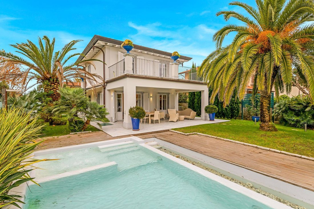 Villa in Vittoria Apuana, Forte dei Marmi, Tuscany 1 - 14964919