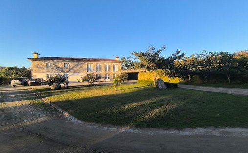 Farm Ranch in Cernadelo e Lousada (Sao Miguel e Santa Margarida), Distrikt Porto, Portugal 1
