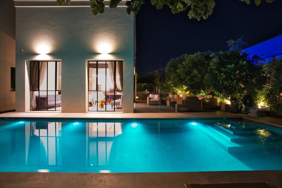 House in Savyon, Center District, Israel 1 - 14962604