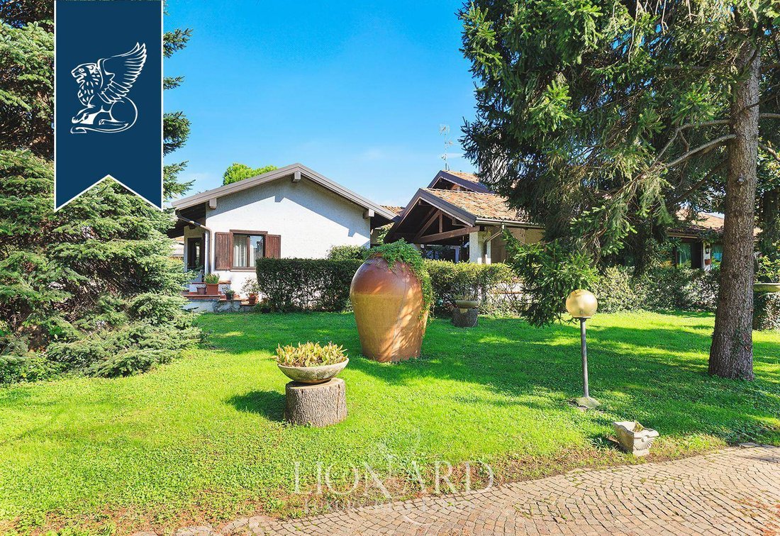 Villa in Center, Parabiago, Lombardy 4 - 14964652