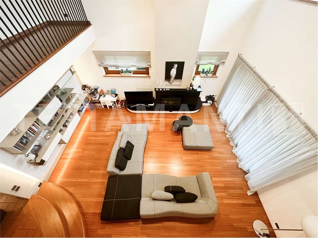 Villa in Villa Guardia, Lombardy, Italy 2 - 14964573