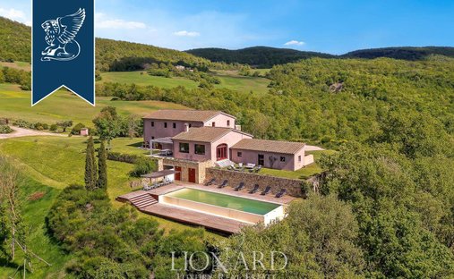 Villa à Sarteano, Toscane, Italie 1