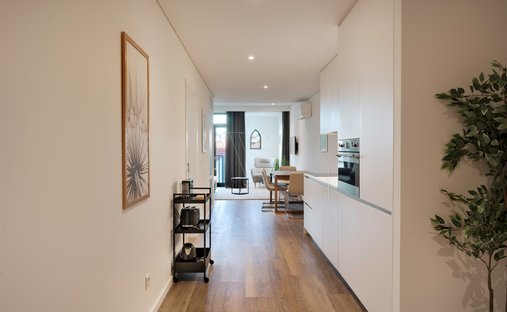 Apartment in Cedofeita, Santo Ildefonso, Se, Miragaia, Sao Nicolau e Vitoria, Porto District, Portugal 1