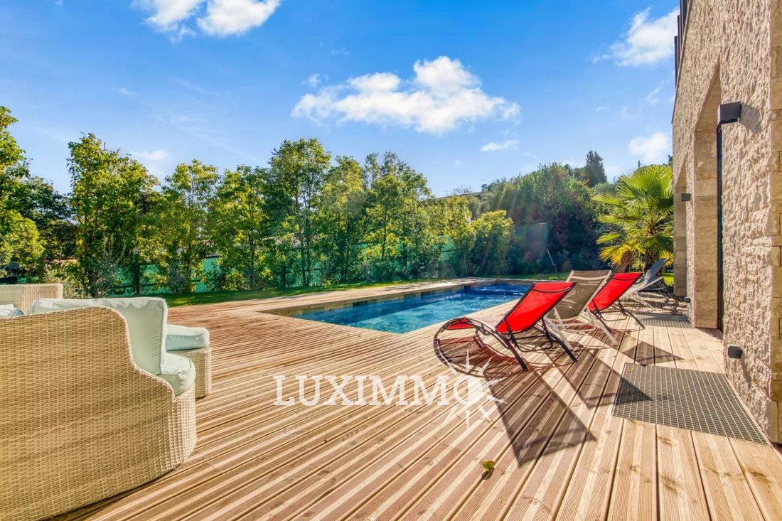 Villa in Mougins, Provence-Alpes-Côte d'Azur, France 2 - 13769256