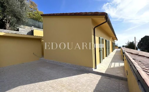 Estate in Castellar, Provence-Alpes-Côte d'Azur, France 1