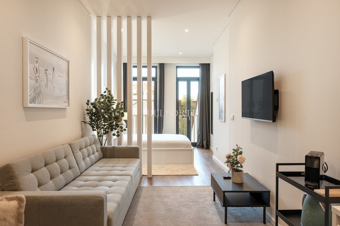 Apartment in Cedofeita, Santo Ildefonso, Se, Miragaia, Sao Nicolau e Vitoria, Porto District, Portugal 2 - 14445304