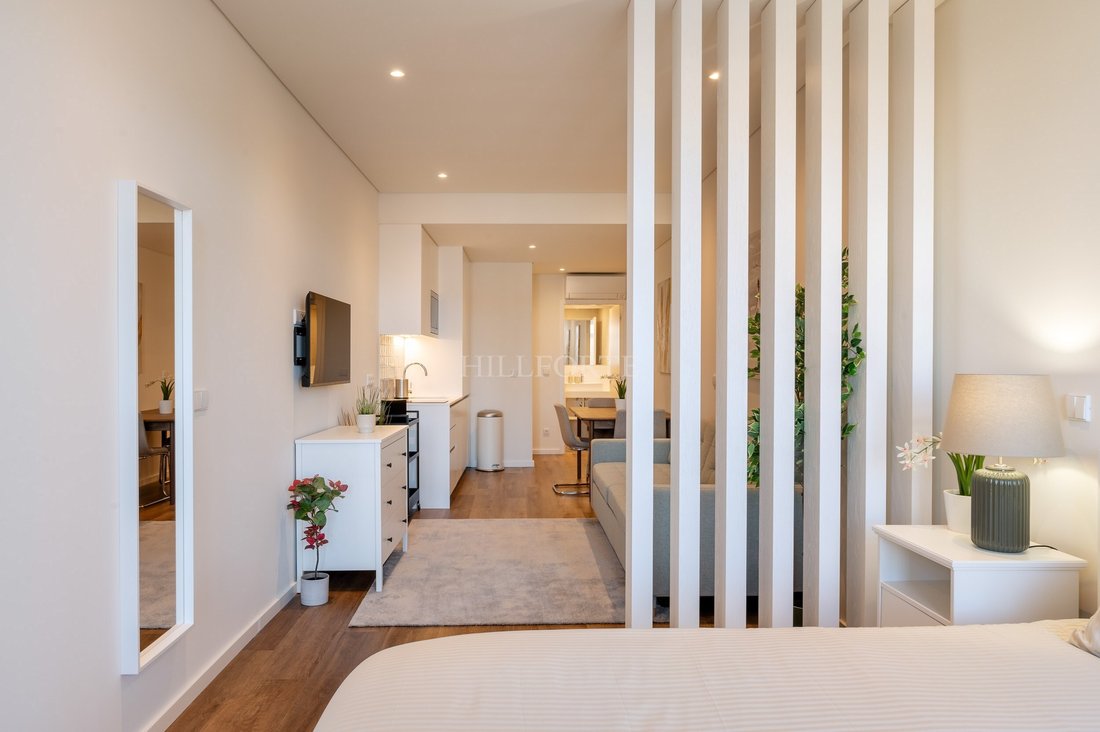 Apartment in Cedofeita, Santo Ildefonso, Se, Miragaia, Sao Nicolau e Vitoria, Porto District, Portugal 5 - 14445323