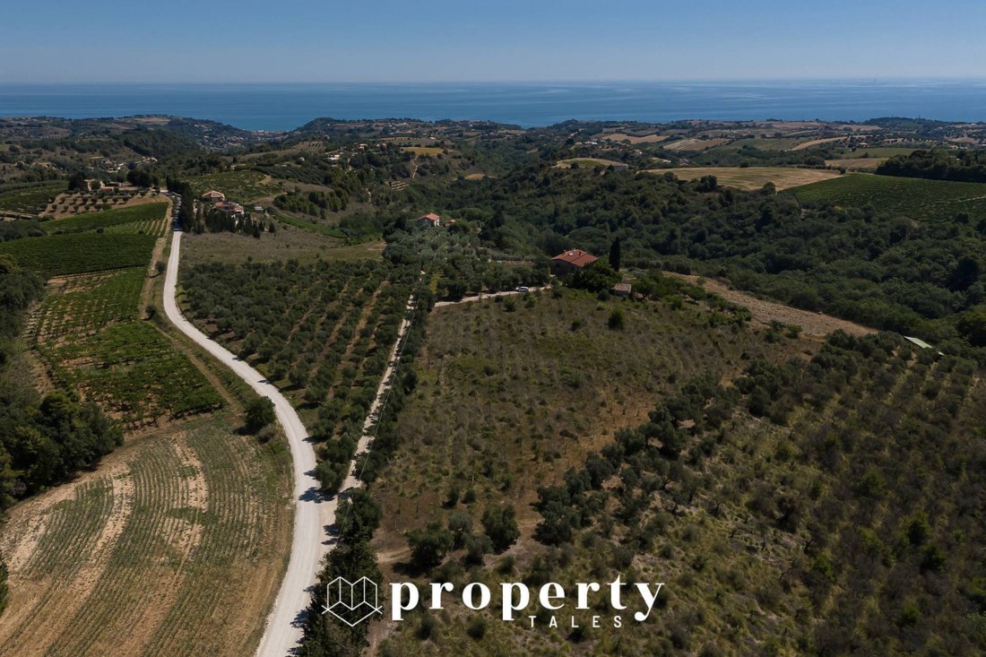 Country House in Ripatransone, Marche, Italy 2 - 14964904