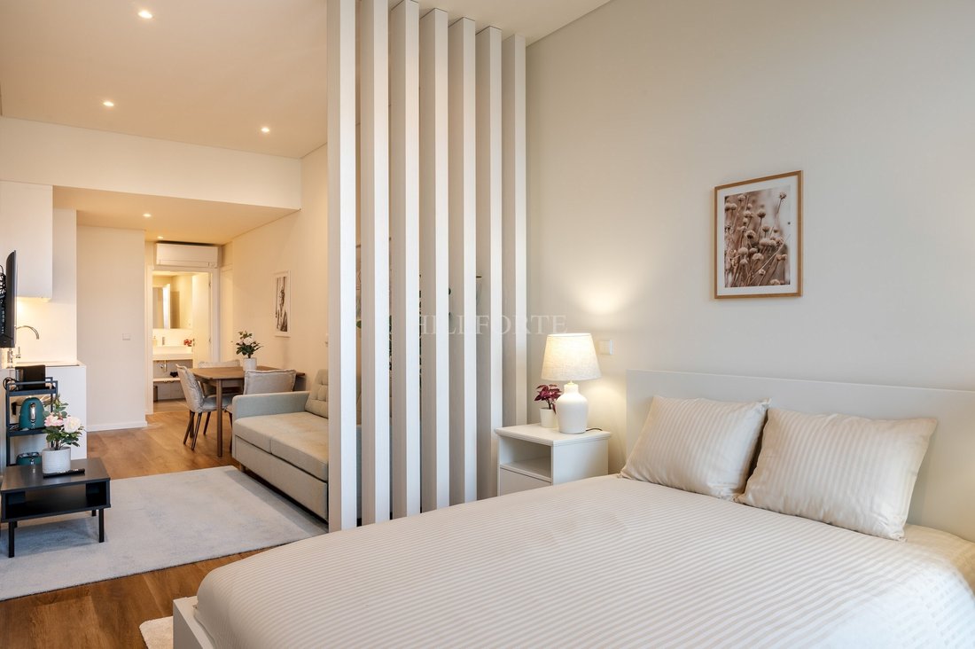 Apartment in Cedofeita, Santo Ildefonso, Se, Miragaia, Sao Nicolau e Vitoria, Porto District, Portugal 4 - 14445304