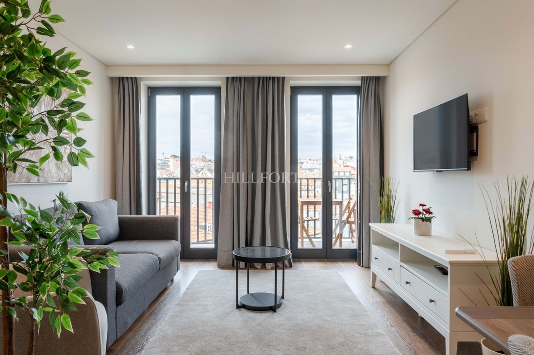 Apartment in Cedofeita, Santo Ildefonso, Se, Miragaia, Sao Nicolau e Vitoria, Porto District, Portugal 1 - 14445329