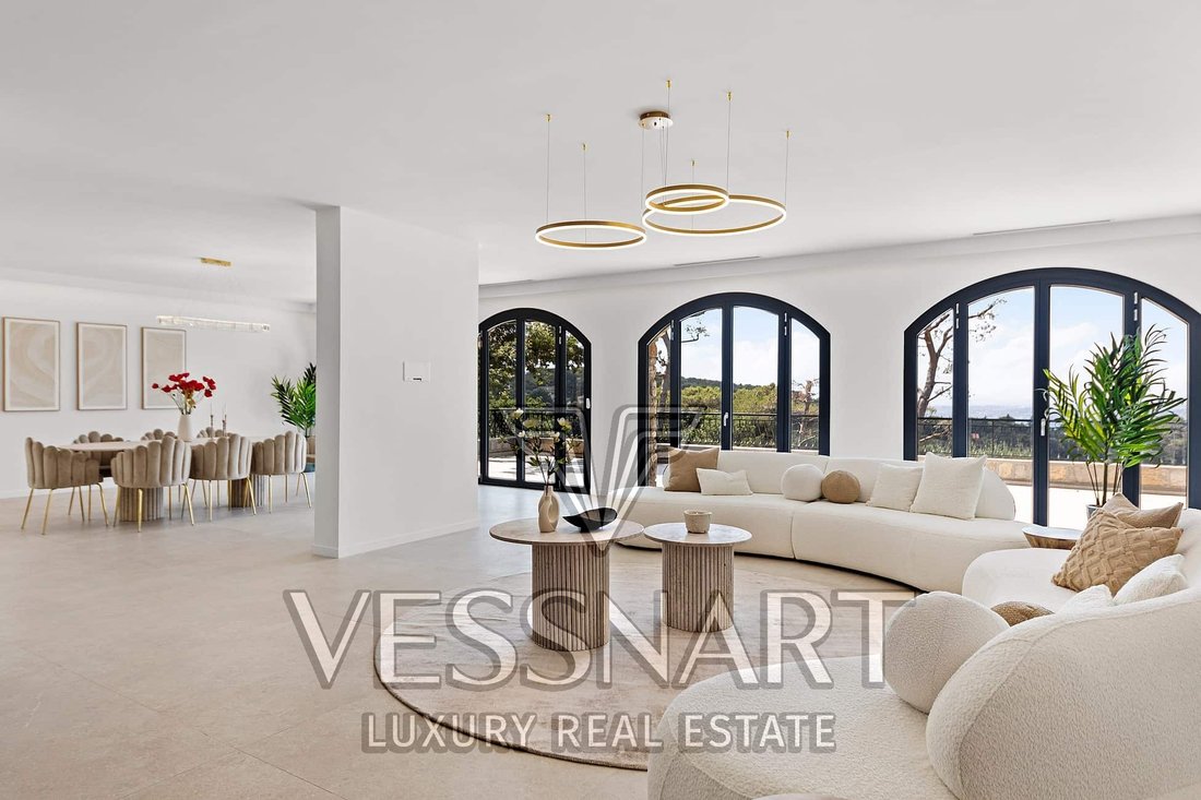 Villa in Nice, Provence-Alpes-Côte d'Azur, France 1 - 14964717